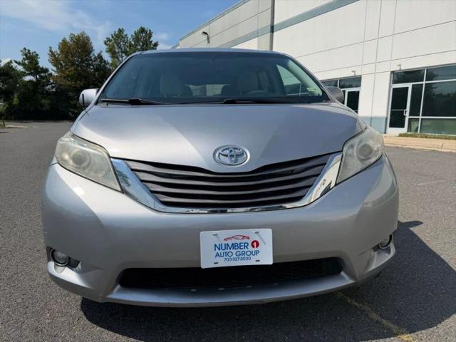 2013 Toyota Sienna XLE V6 8 Passenger