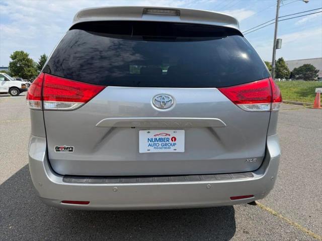 2013 Toyota Sienna XLE V6 8 Passenger