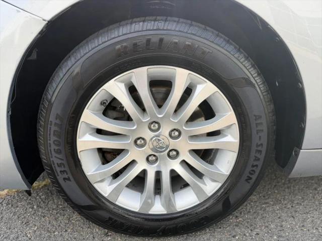 2013 Toyota Sienna XLE V6 8 Passenger