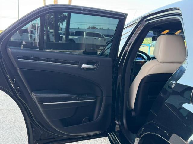2014 Chrysler 300 Uptown Edition