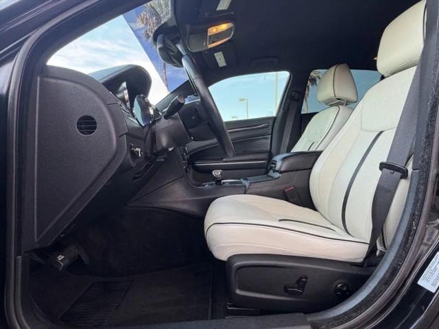 2014 Chrysler 300 Uptown Edition