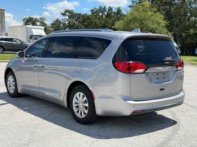 2017 Chrysler Pacifica Touring-L Plus
