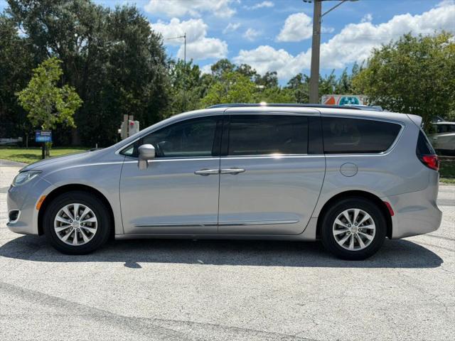 2017 Chrysler Pacifica Touring-L Plus