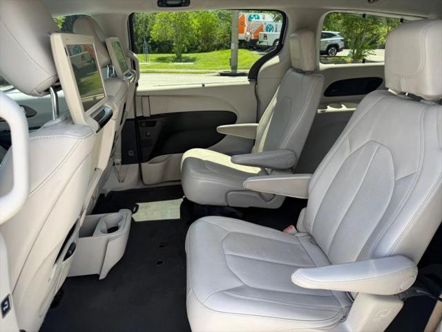 2017 Chrysler Pacifica Touring-L Plus