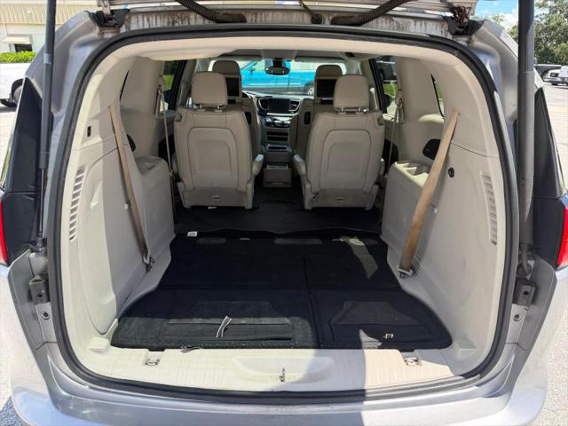 2017 Chrysler Pacifica Touring-L Plus