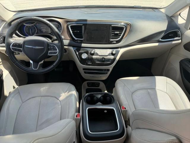 2017 Chrysler Pacifica Touring-L Plus