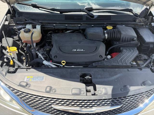 2017 Chrysler Pacifica Touring-L Plus