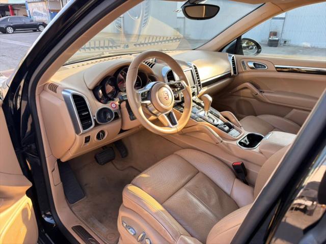 2016 Porsche Cayenne Base