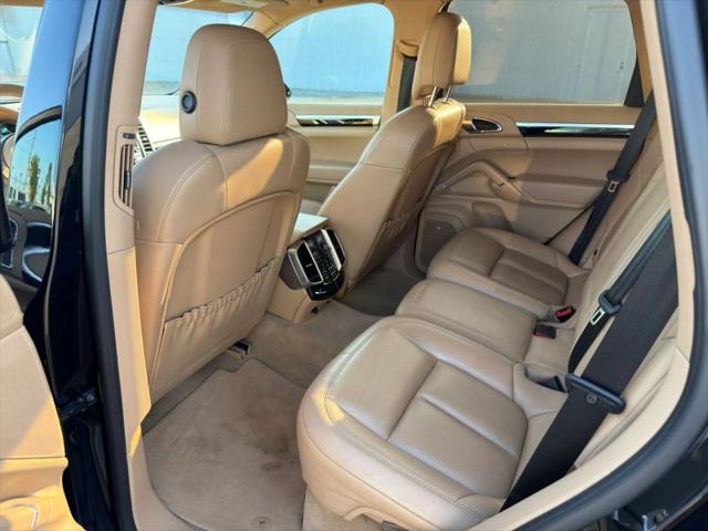 2016 Porsche Cayenne Base