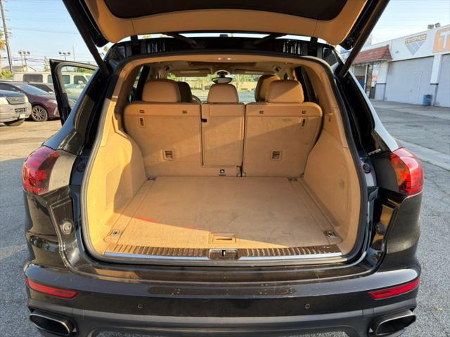 2016 Porsche Cayenne Base
