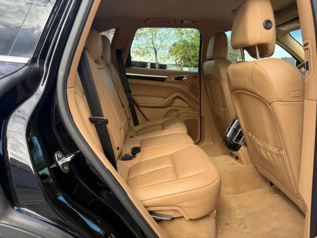 2016 Porsche Cayenne Base