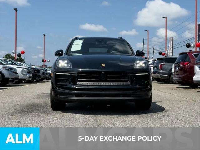 2025 Porsche Macan T
