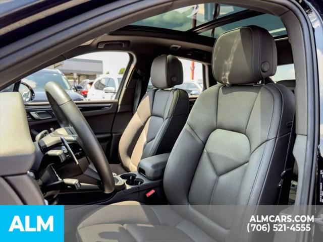 2025 Porsche Macan T