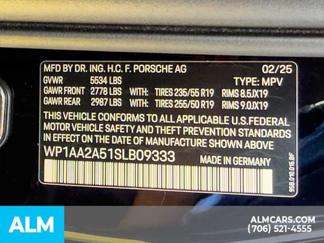 2025 Porsche Macan T