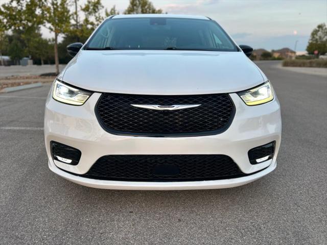 2024 Chrysler Pacifica Touring L for sale in Del Valle, TX