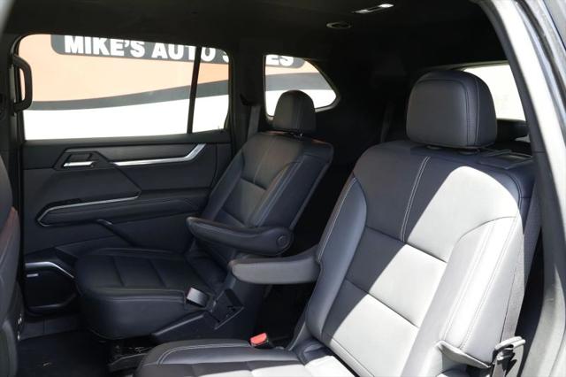 2024 GMC Acadia Elevation