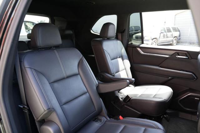 2024 GMC Acadia Elevation