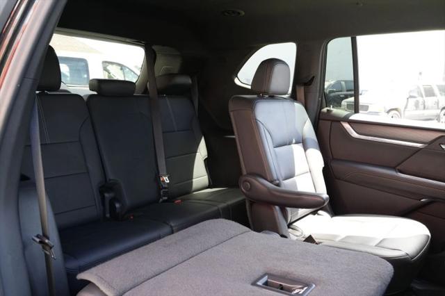 2024 GMC Acadia Elevation