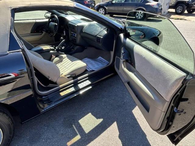 1997 Chevrolet Camaro Base