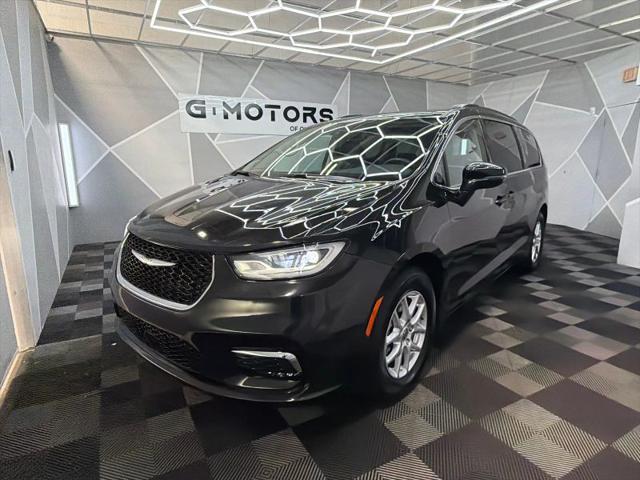 2022 Chrysler Pacifica Touring L for sale in Old Bridge, NJ