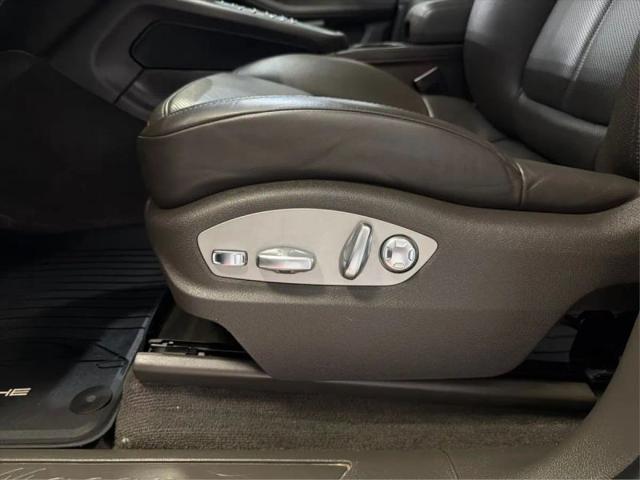 2021 Porsche Macan Base