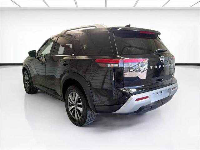 2025 Nissan Pathfinder SL FWD