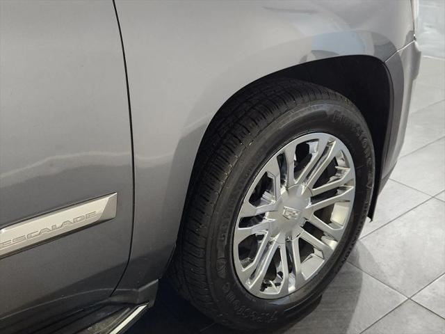 2016 Cadillac Escalade Standard