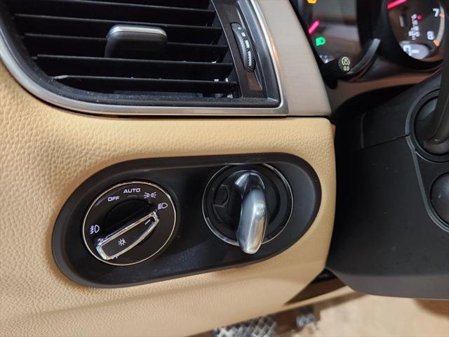 2015 Porsche Macan Turbo