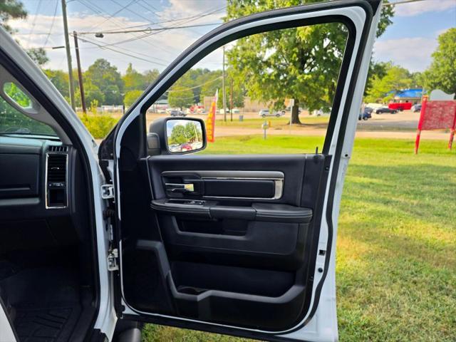 2017 Ram 1500 Night Crew Cab 4x4 57 Box