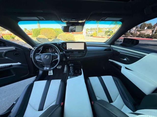 2024 Lexus ES 300h F SPORT Handling