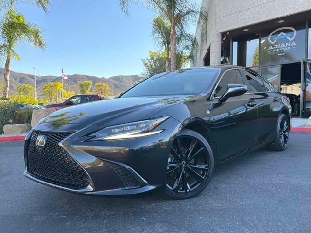 2024 Lexus ES 300h F SPORT Handling