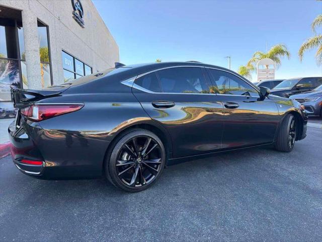 2024 Lexus ES 300h F SPORT Handling