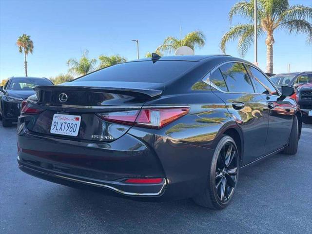 2024 Lexus ES 300h F SPORT Handling