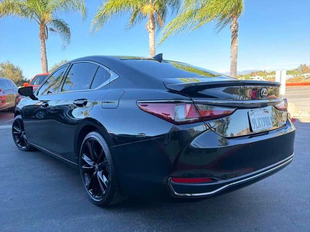 2024 Lexus ES 300h F SPORT Handling