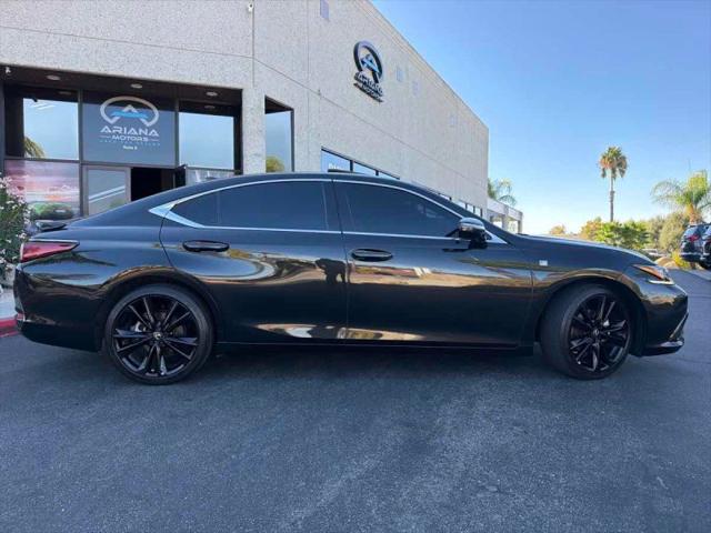 2024 Lexus ES 300h F SPORT Handling