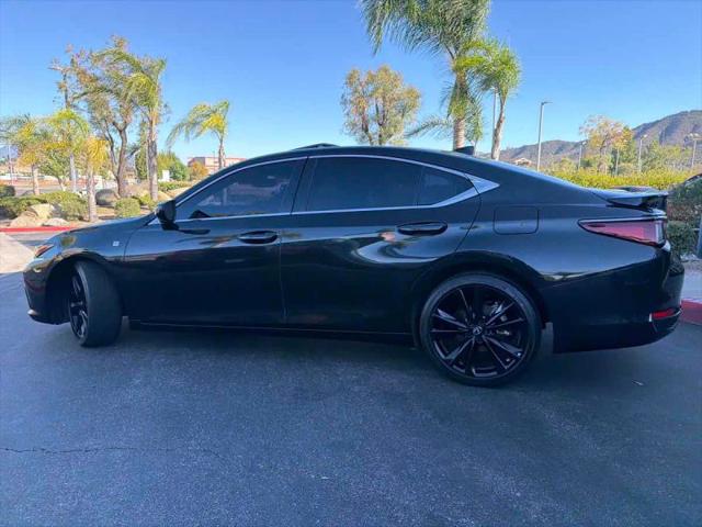 2024 Lexus ES 300h F SPORT Handling