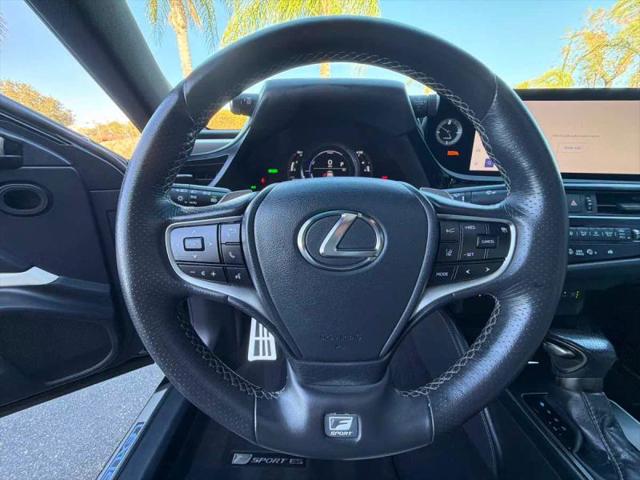 2024 Lexus ES 300h F SPORT Handling