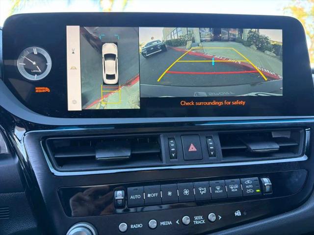 2024 Lexus ES 300h F SPORT Handling