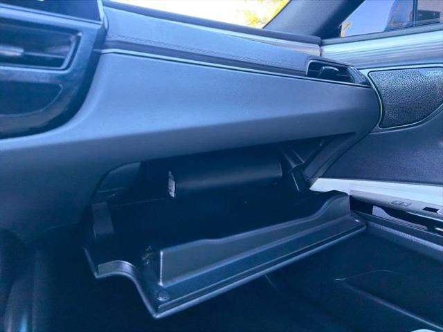 2024 Lexus ES 300h F SPORT Handling