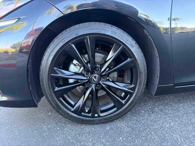 2024 Lexus ES 300h F SPORT Handling