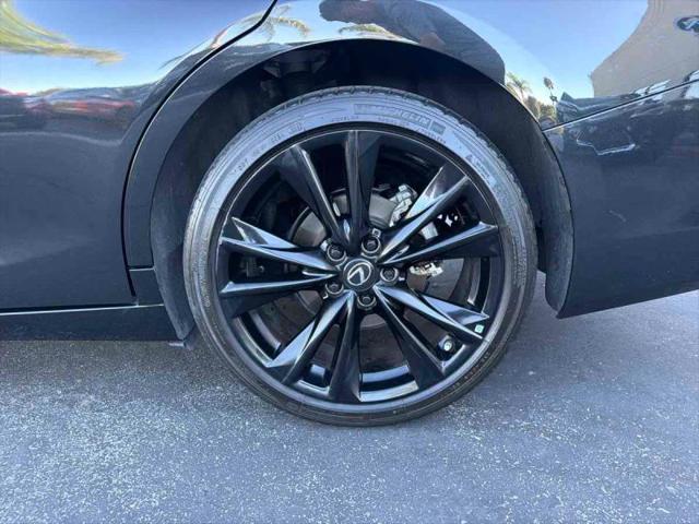 2024 Lexus ES 300h F SPORT Handling