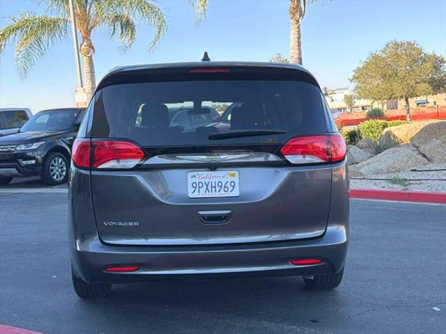 2022 Chrysler Voyager LX