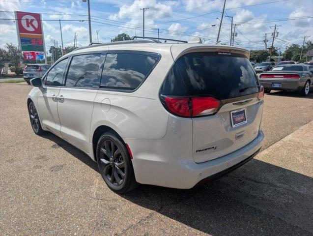 2020 Chrysler Pacifica Touring L Plus