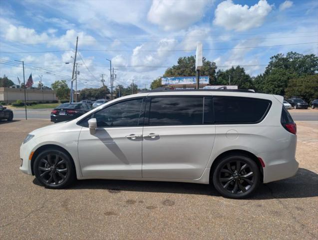 2020 Chrysler Pacifica Touring L Plus