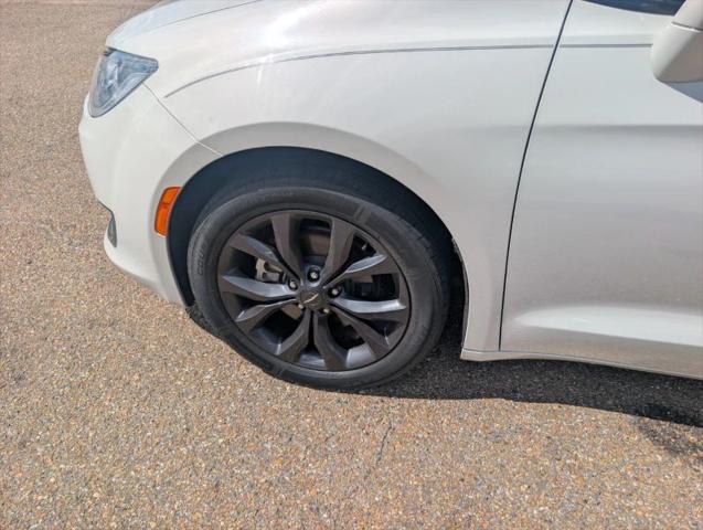 2020 Chrysler Pacifica Touring L Plus