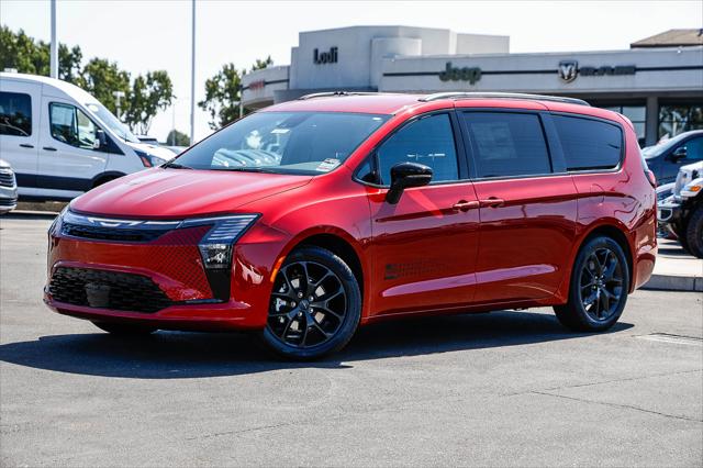 2027 Chrysler Pacifica Select for sale in Lodi, CA