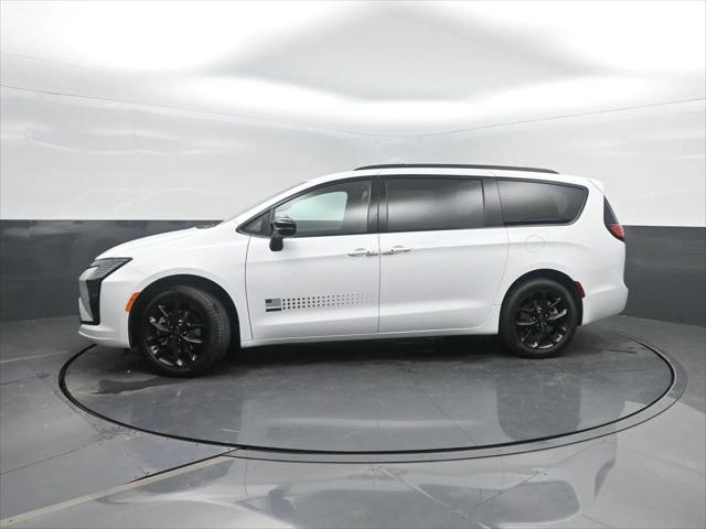 2027 Chrysler Pacifica PACIFICA SELECT AWD 2027 Chrysler Pacifica PACIFICA SELECT AWD