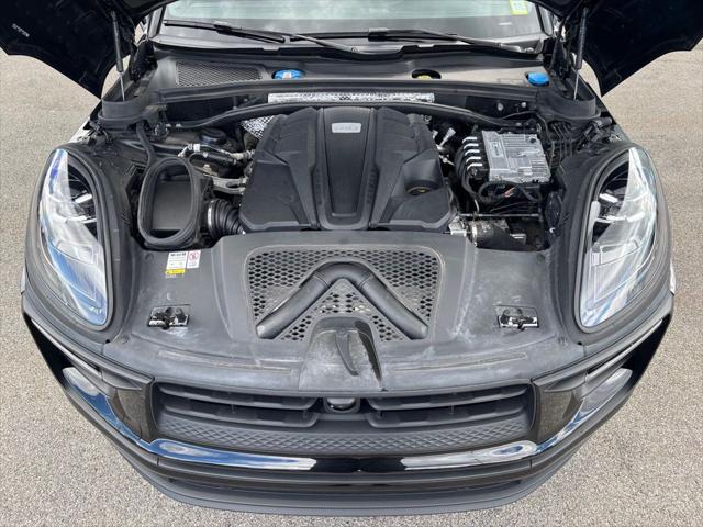 2023 Porsche Macan S