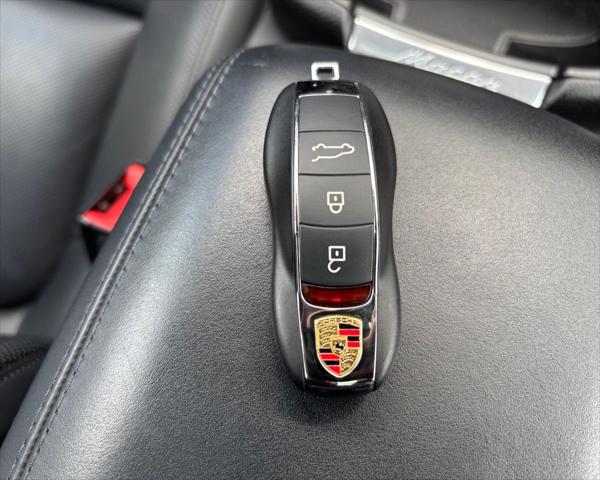 2023 Porsche Macan S
