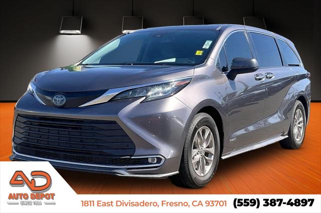 2021 Toyota Sienna XLE for sale in Fresno, CA